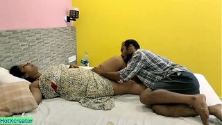 Beautiful sexy bhabhi hardcore sex with hot servant Video