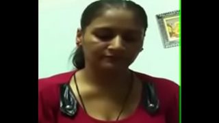 BHABHI SHOWS BOOBS N HANDJOB HINDI AUDIO Video