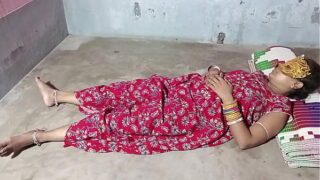 chudachudi sexy video सोती हुई छोटी बहन की नींद में चुदाई किया