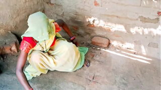 Indian Bengali Step Sister Standing Style Pussy Fingering And Fucked Hard In Saree Video