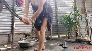 Indian Bihari Village House Wife Fucked By Husband In Outdoor Video