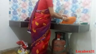 Indian Desi  Village Woman Ass And Pussy Fucking In Saree With Lover Video