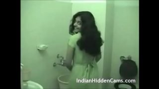 indian girl in bathroom Video